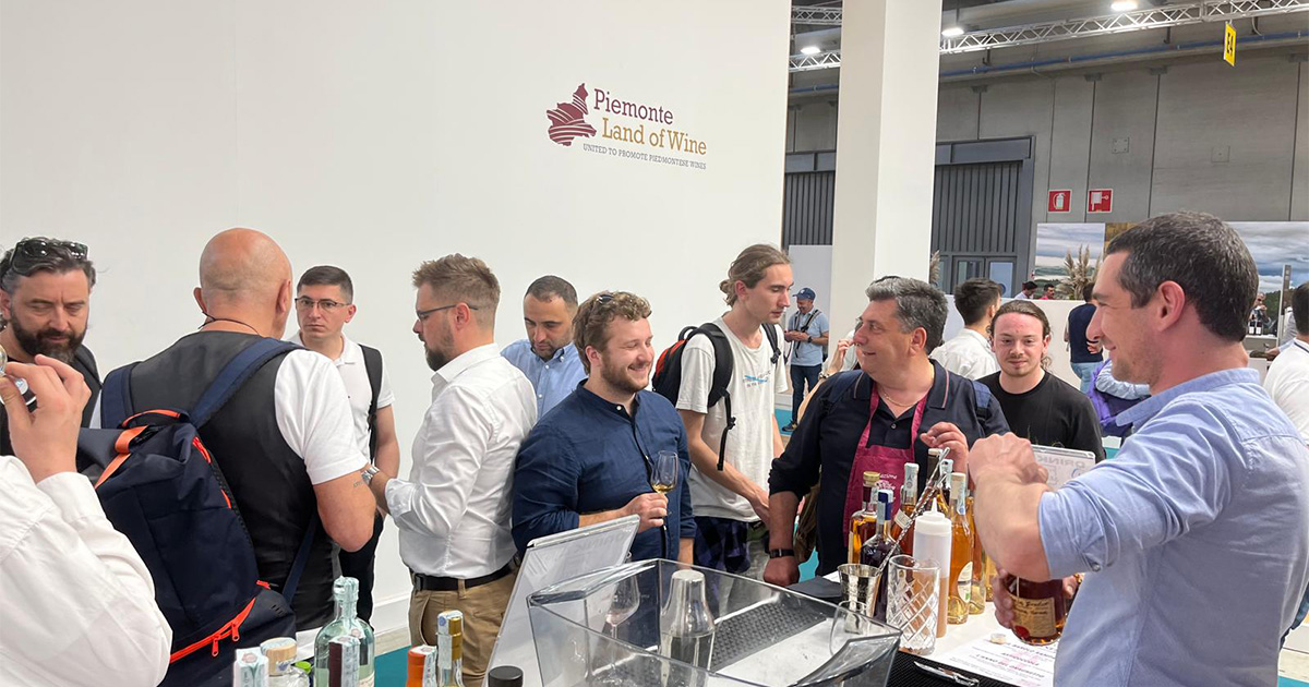 Al Vinitaly con il nuovo drink a base grappa che celebra il Brachetto